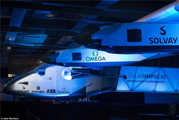 第二代太陽能飛機亮相：霸氣外觀/無限期飛行