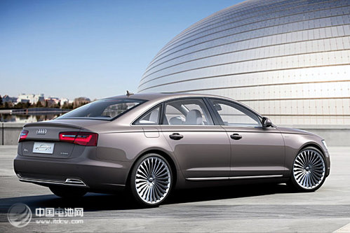 新能源客車(chē)來(lái)了 看誰(shuí)動(dòng)力最強(qiáng)勁？