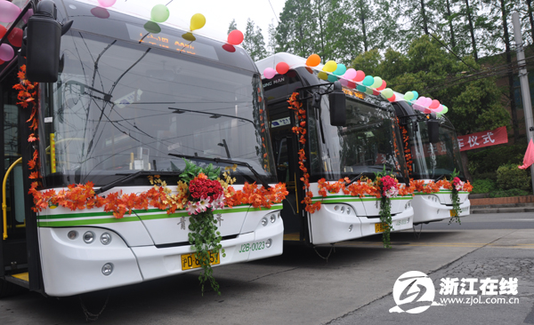 青年即充式純電動(dòng)公交批量首批60臺(tái)投運(yùn)上海