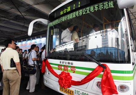 超級電容公交車緣何“墻內(nèi)開花墻外香”？