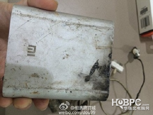小米官網(wǎng)購移動電源再次爆炸 或再次否認(rèn)