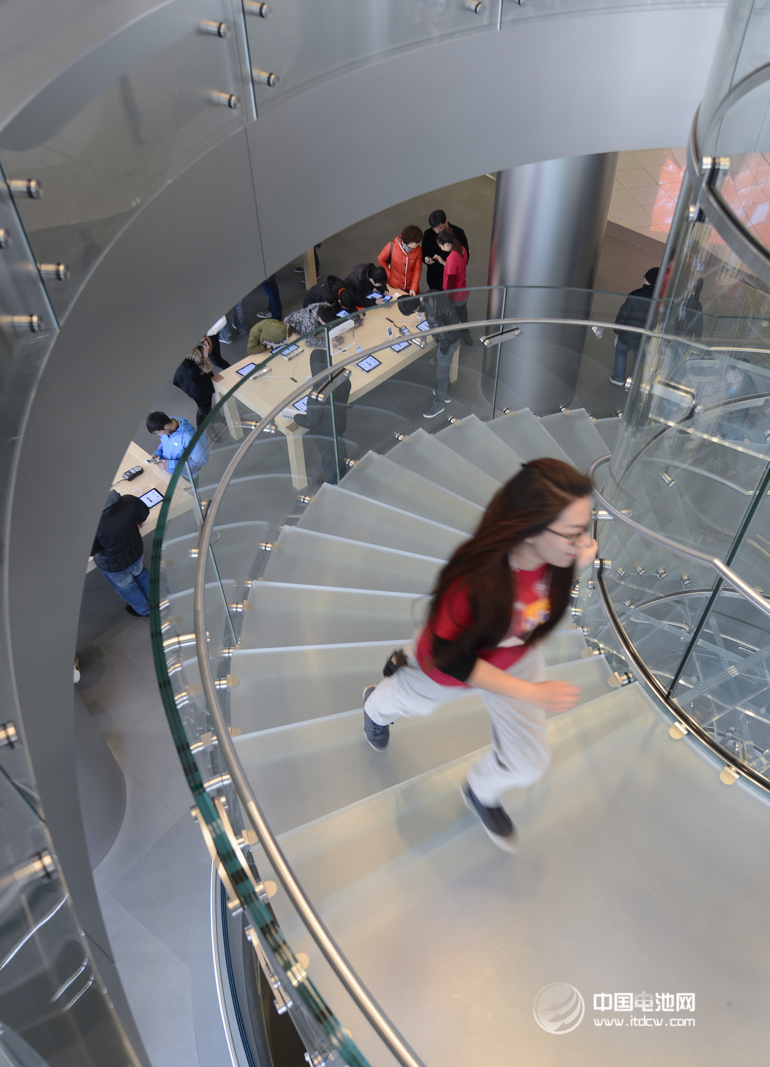 中國手機(jī)市場低利困局加重 廠商海外尋利步伐加快