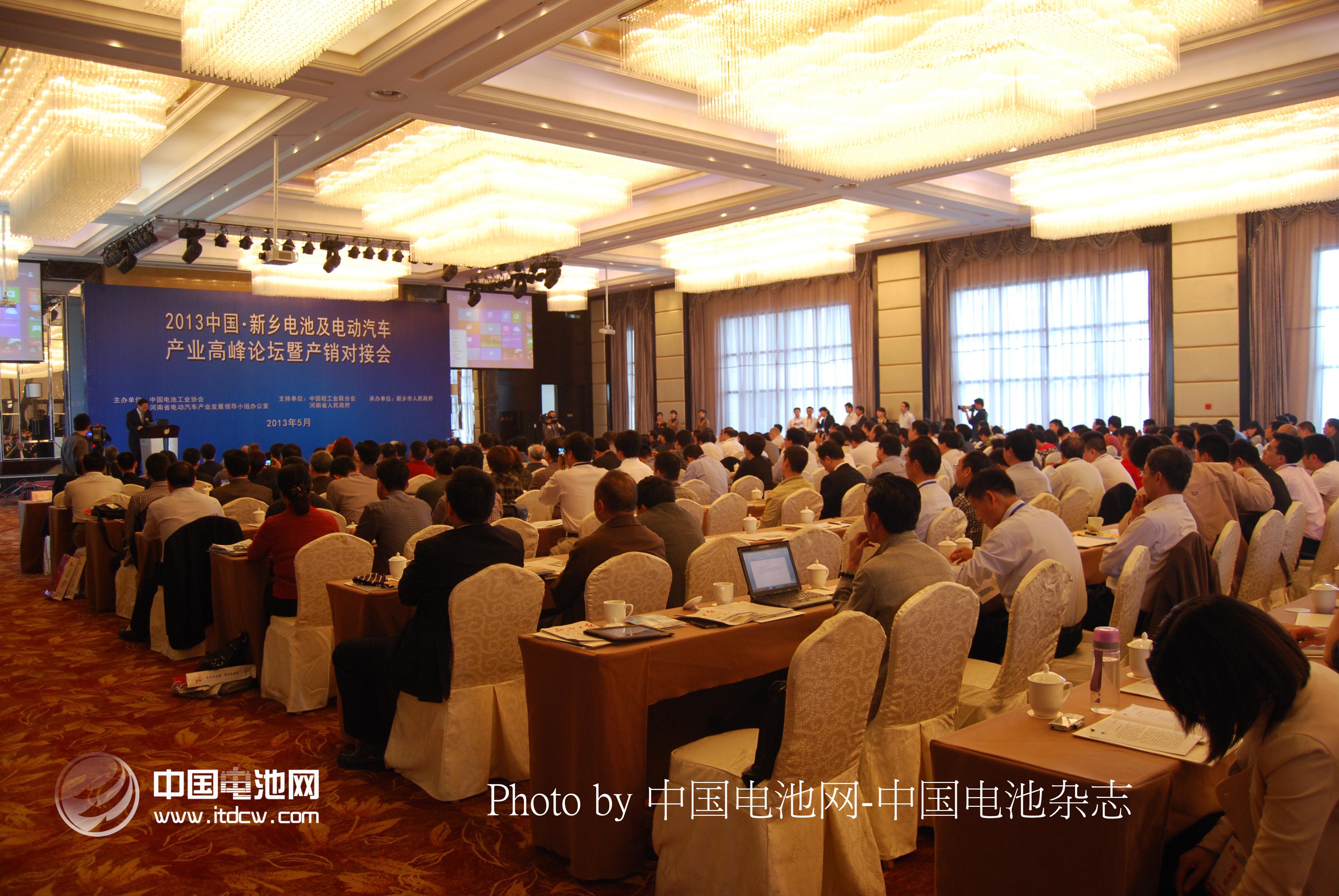 2014年5月中國新能源汽車產量同比接近翻番