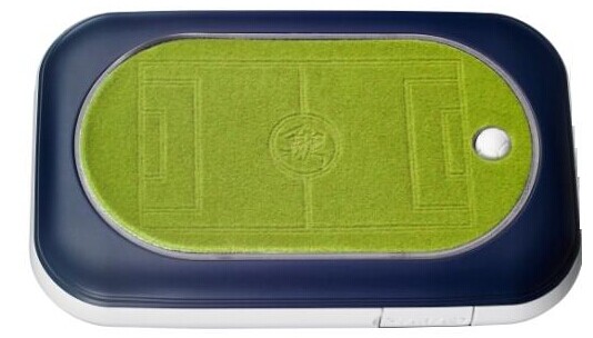 李鐵參與設計移動電源 將足球元素注入電子產品