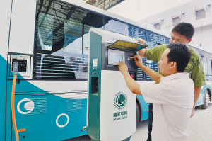 河北首座新能源汽車充電站 30分鐘即充滿