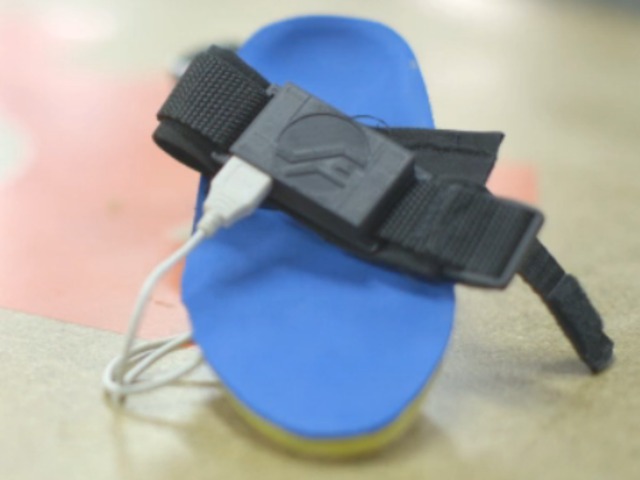 自己的電池自己充 發電鞋墊走路就能充電