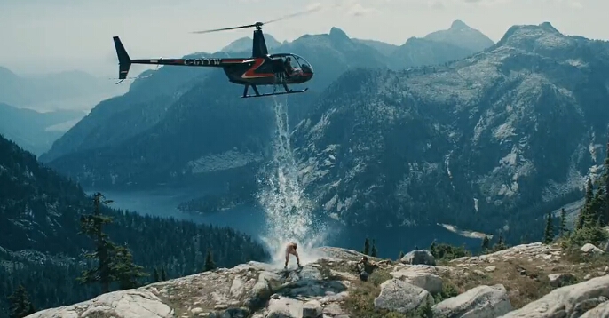 冰桶挑戰：名人圈的“皇帝新裝”而已