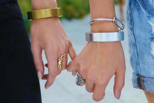 移動電源化身時尚手鐲 最大不足是電池容量偏小