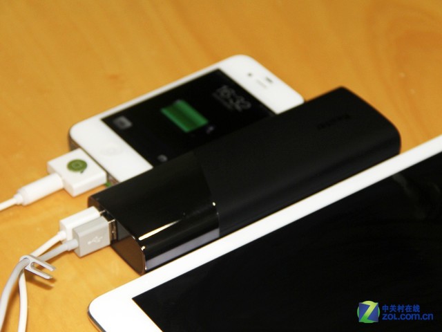 自帶臺燈 倍斯特BST-0157A移動電源賞析