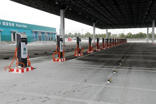 深圳14個小區曾試點安裝電動車充電樁  如今成擺設？