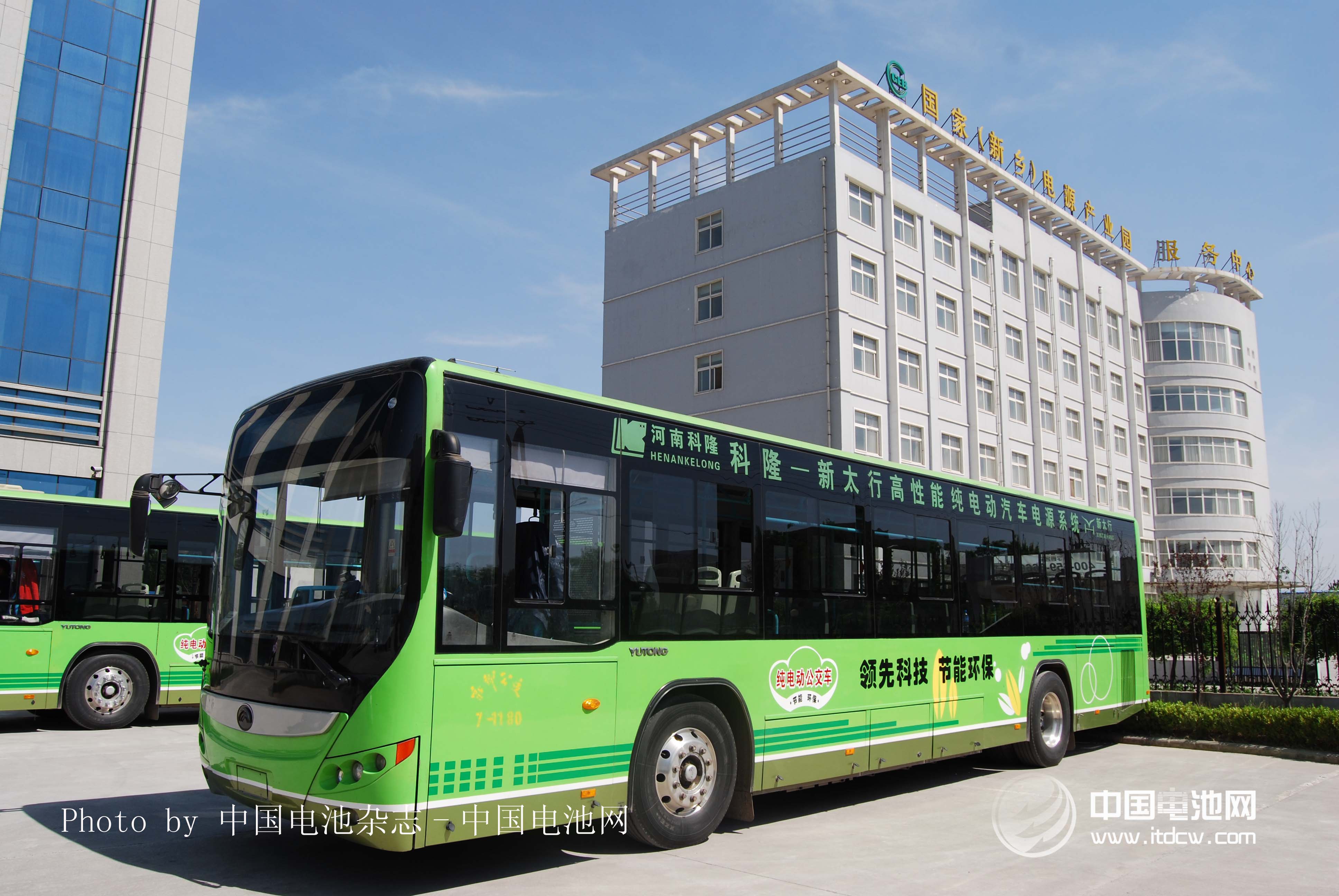 新能源車要純電還是插電？純電動是國家戰略