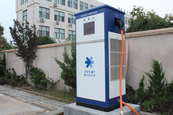 青島首輛直充電動公交城陽開跑  里程可達(dá)80-100公里