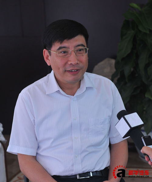 工信部部長苗圩:新能源汽車產業將邁入成長期 工信部部長苗圩:新能源汽車產業將邁入成長期