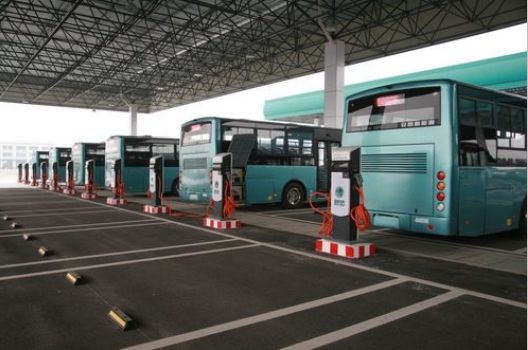 工信部擬定25項新能源車政策 已建成充電樁2.7萬個