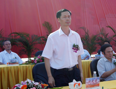 鄭建明的收購戰車 香港亞太資源用活順風光電平臺