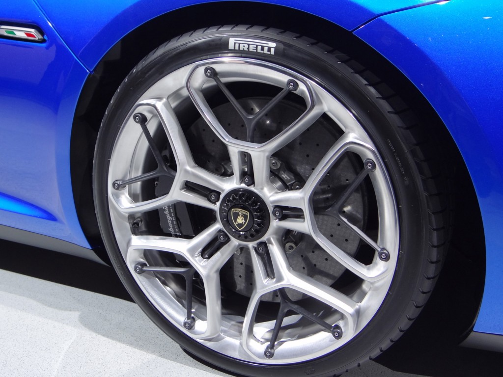 蘭博基尼首款插電混合動(dòng)力超跑亮相2014巴黎車展