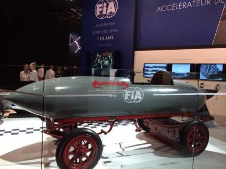 巴黎驚現(xiàn)世界上首輛時速超過百公里電動汽車 巴黎驚現(xiàn)世界上首輛時速超過百公里電動汽車