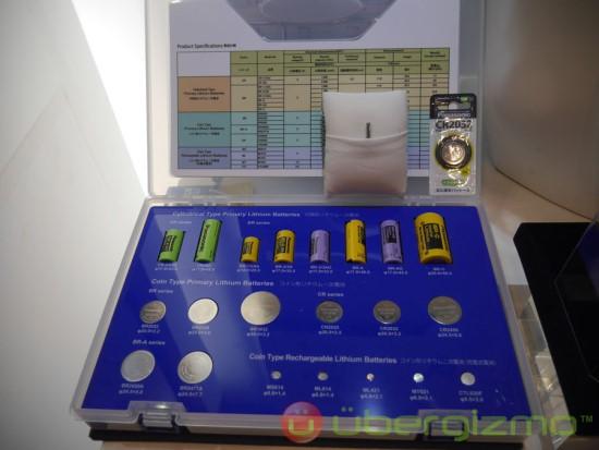 松下展出針式鋰離子電池 直徑3.5mm便攜輕巧