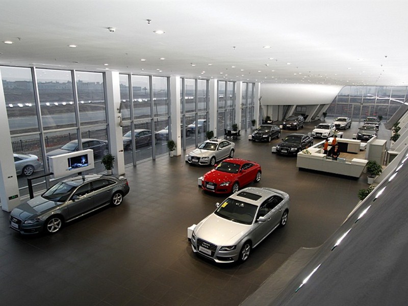 龐大否認賣“帶牌”新能源汽車 律師：“背戶車”風(fēng)險大