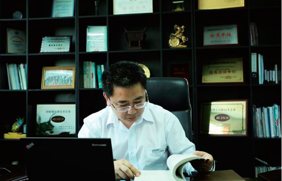 深圳市新嘉拓自動(dòng)化技術(shù)有限公司總經(jīng)理 齊曉東 深圳市新嘉拓自動(dòng)化技術(shù)有限公司總經(jīng)理 齊曉東