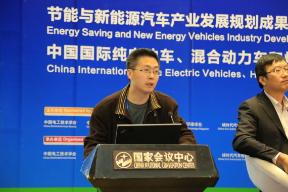 北方工業大學教授紀雪洪