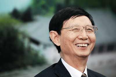 力帆集團董事長尹明善