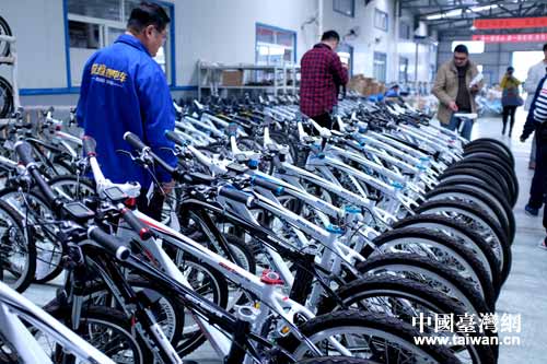 鋰電池給電動車“升級” 25公里時速續航10小時