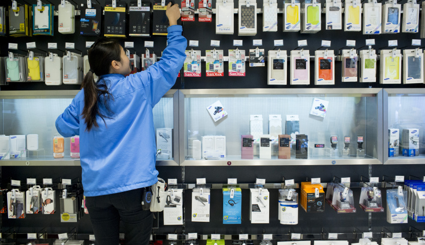 三星首推全金屬外殼手機 希望奪回中國市場霸主地位