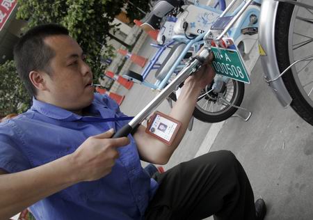 電動(dòng)車行業(yè)強(qiáng)勢(shì)洗牌 專家：有企業(yè)倒閉很正常