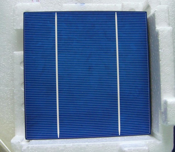 國產(chǎn)料成交價145元/公斤 電池片光伏組件堅挺