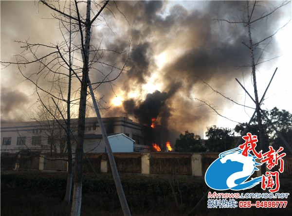 徐州宗申摩托車廠噴漆車間突發(fā)大火 大火燒了6小時(shí)