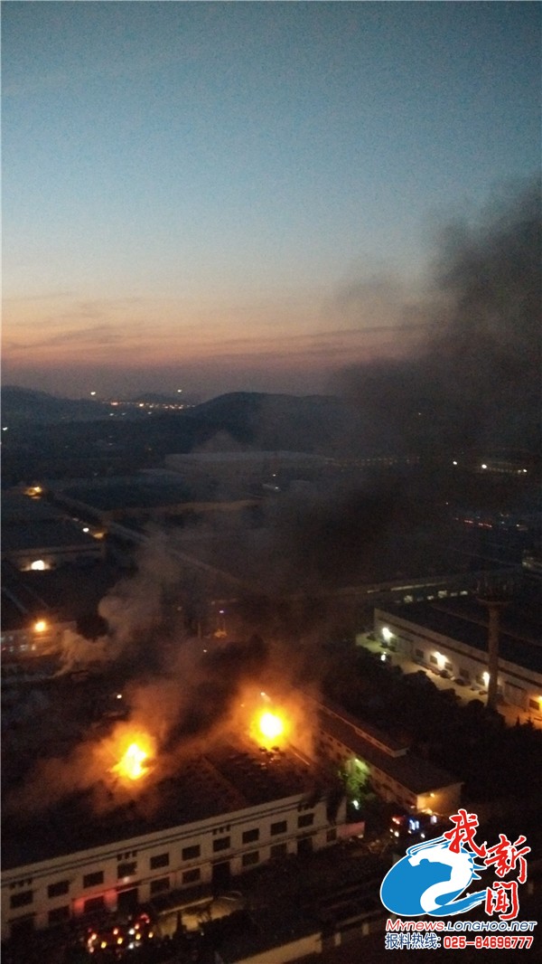 徐州宗申摩托車廠噴漆車間突發(fā)大火 大火燒了6小時(shí)