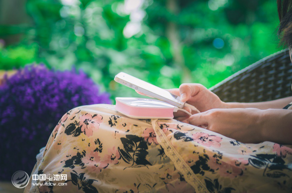 令狐PR007移動(dòng)電源