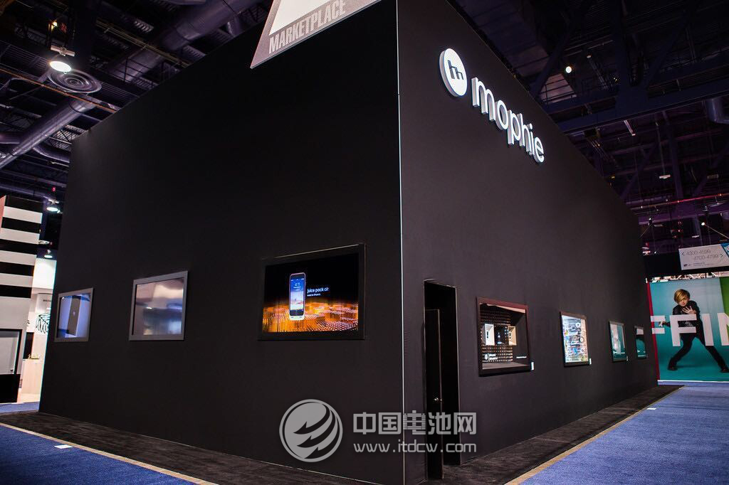 美國Mophie驚艷2015 CES  發布多款移動電源新品