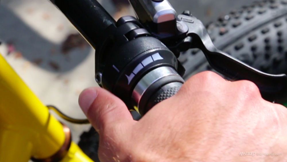 這就是那輛續航80公里 俗稱“小特斯拉”的Storm