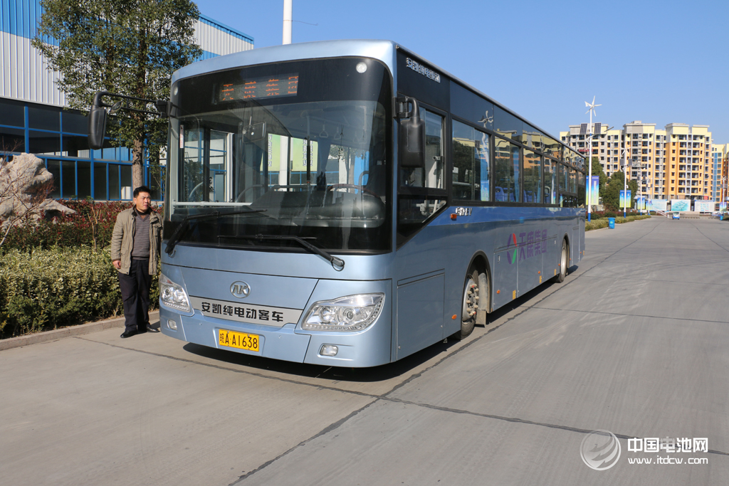 展望2015 | 逐項(xiàng)點(diǎn)評(píng)紛繁復(fù)雜的動(dòng)力電池技術(shù) 展望2015 | 逐項(xiàng)點(diǎn)評(píng)紛繁復(fù)雜的動(dòng)力電池技術(shù)