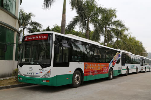 僑興科嶺增程式電動客車停靠在僑興集團惠州總部