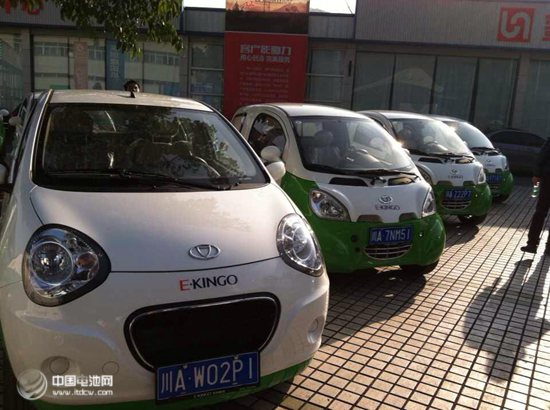 成都電動車租賃陷泥潭 1000輛康迪車為啥無人問津