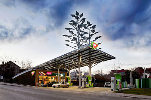 陜西省首座高速公路汽車充電站投用 最快1小時(shí)完成充電