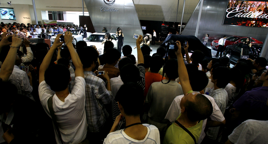 新能源車推廣之惑:征收充電服務(wù)費(fèi)非長久之計 新能源車推廣之惑:征收充電服務(wù)費(fèi)非長久之計