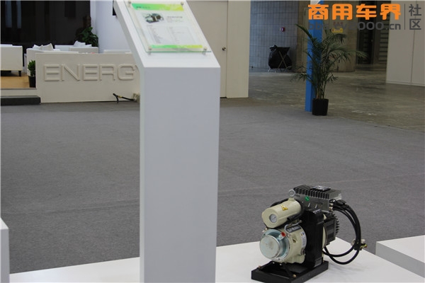 銀隆新能源攜最強陣容亮相2015客車技術展