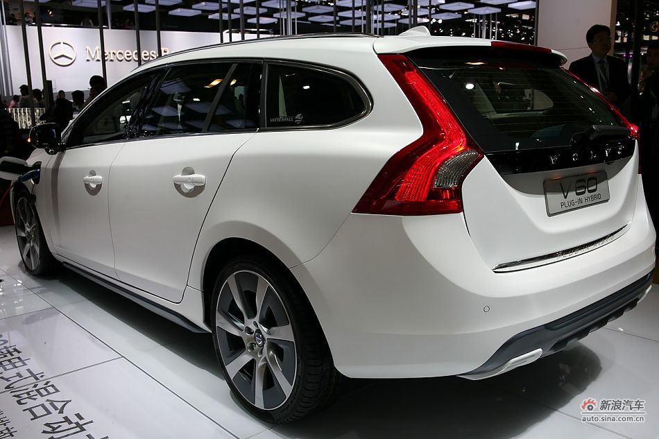 從悄無聲息到浪潮迭起 新能源汽車用政策豪賭市場 從悄無聲息到浪潮迭起 新能源汽車用政策豪賭市場