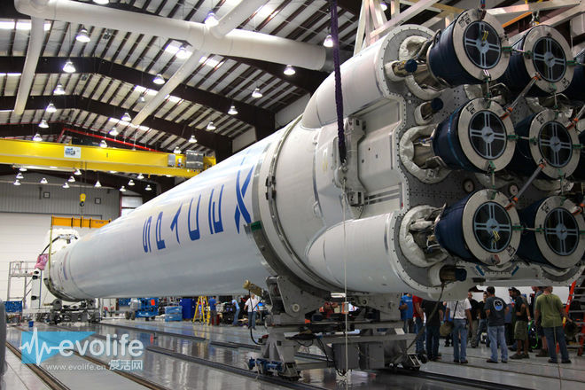 4000顆人造衛星繞著飛 SpaceX欲搭建全球互聯網