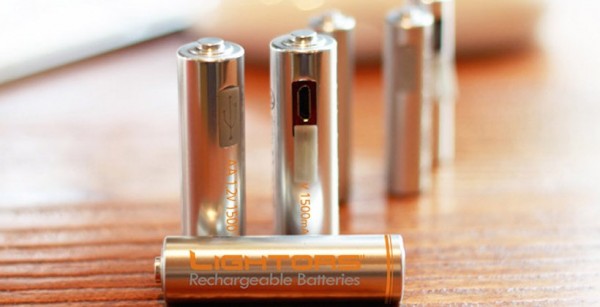 USB充電創(chuàng)意AA電池  不帶充電器也能給手機(jī)充電