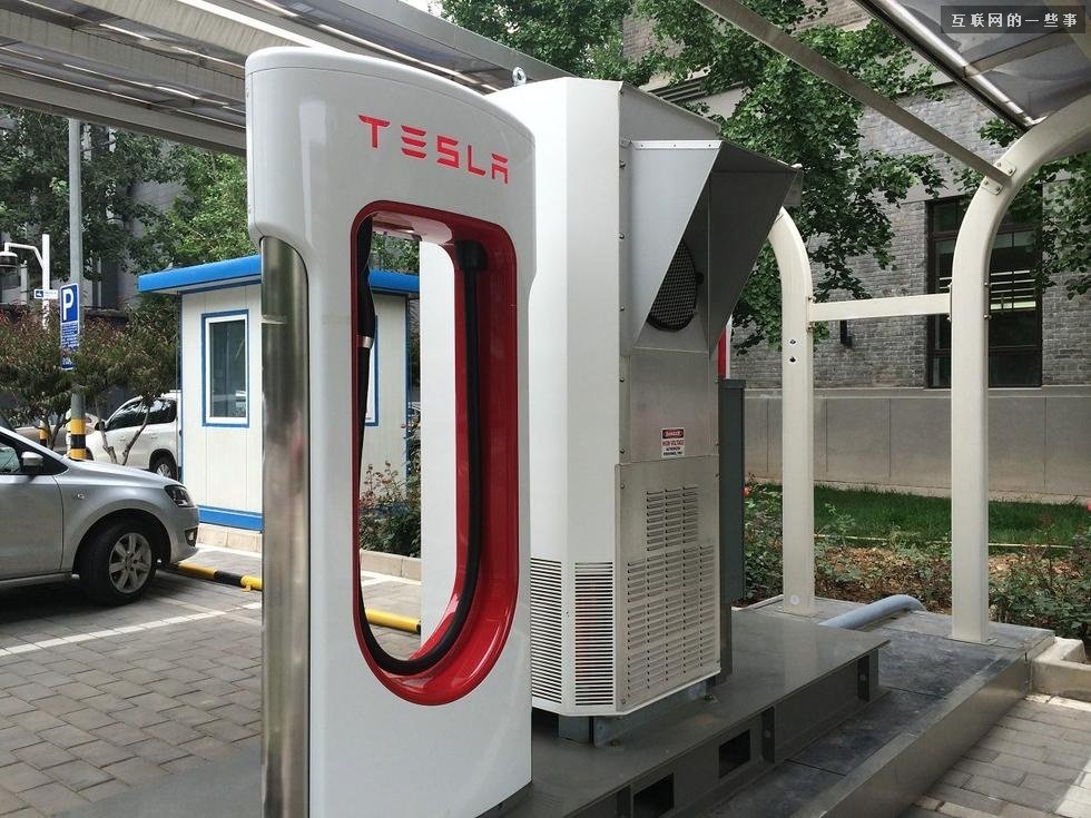 特斯拉的液態(tài)冷卻電纜或最終減少充電時間