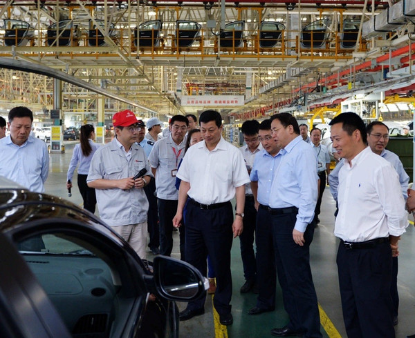 東風(fēng)董事長竺延風(fēng)調(diào)研十堰基地 關(guān)注人才與技術(shù)創(chuàng)新