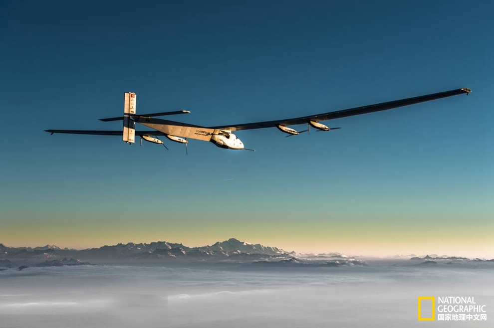 17000塊光伏電池驅動  陽光動力2號第二次試飛夏威夷