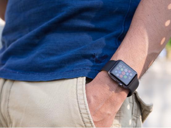 Apple Watch對(duì)比LG G Watch Urbane智能手表