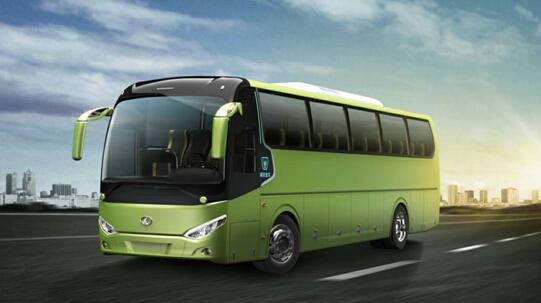 國(guó)內(nèi)首款太陽(yáng)能電動(dòng)大巴在南京上路 邊開(kāi)邊充電