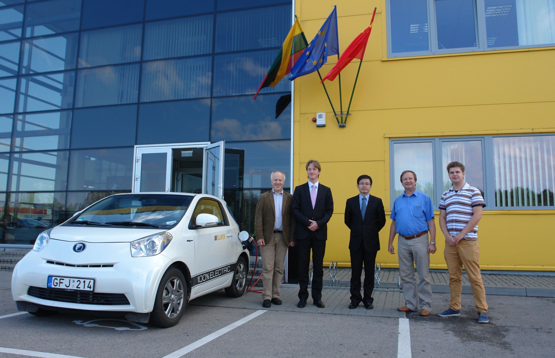 小型電動(dòng)車 小型電動(dòng)車